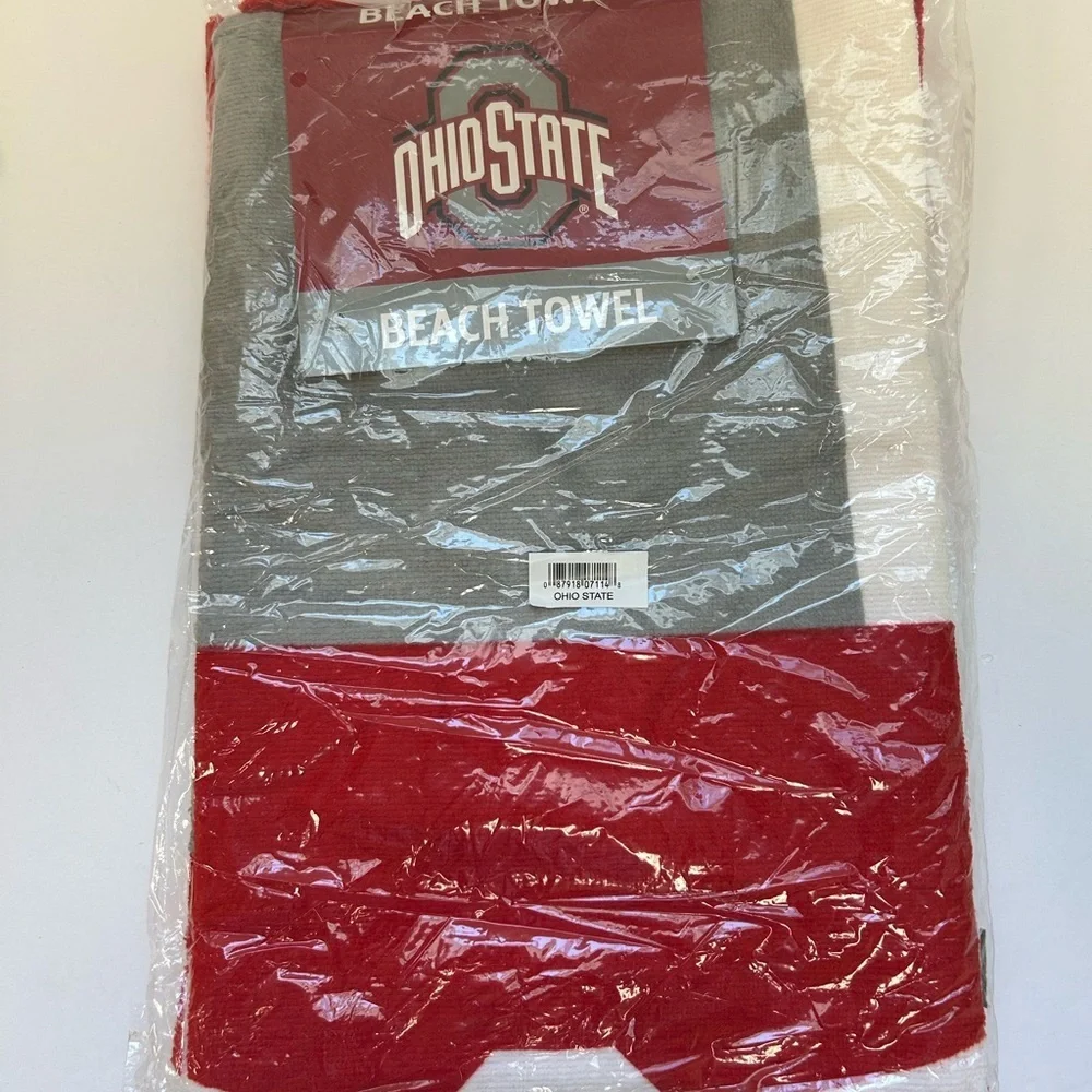 OHIO STATE Buckeys/ NWT/ Northwest NCAA Unisex BEACH TOWEL/ Red and Gray